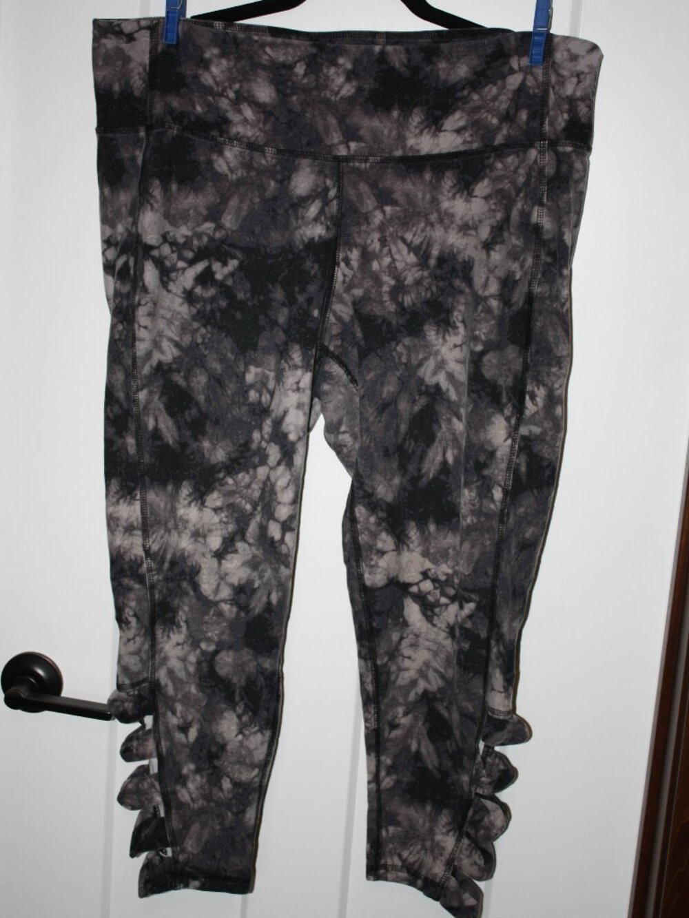 Lane Bryant, Plus size Leggings, size 22/24 Black tye dye